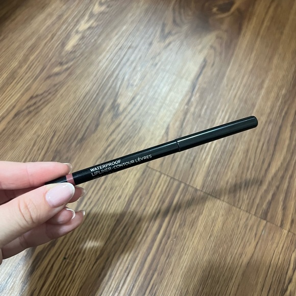Other - Waterproof Lip Liner Organza